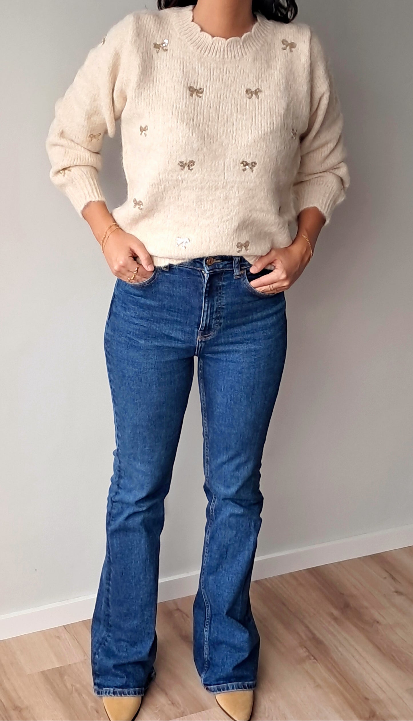 Camisola Laços Dourados Bege